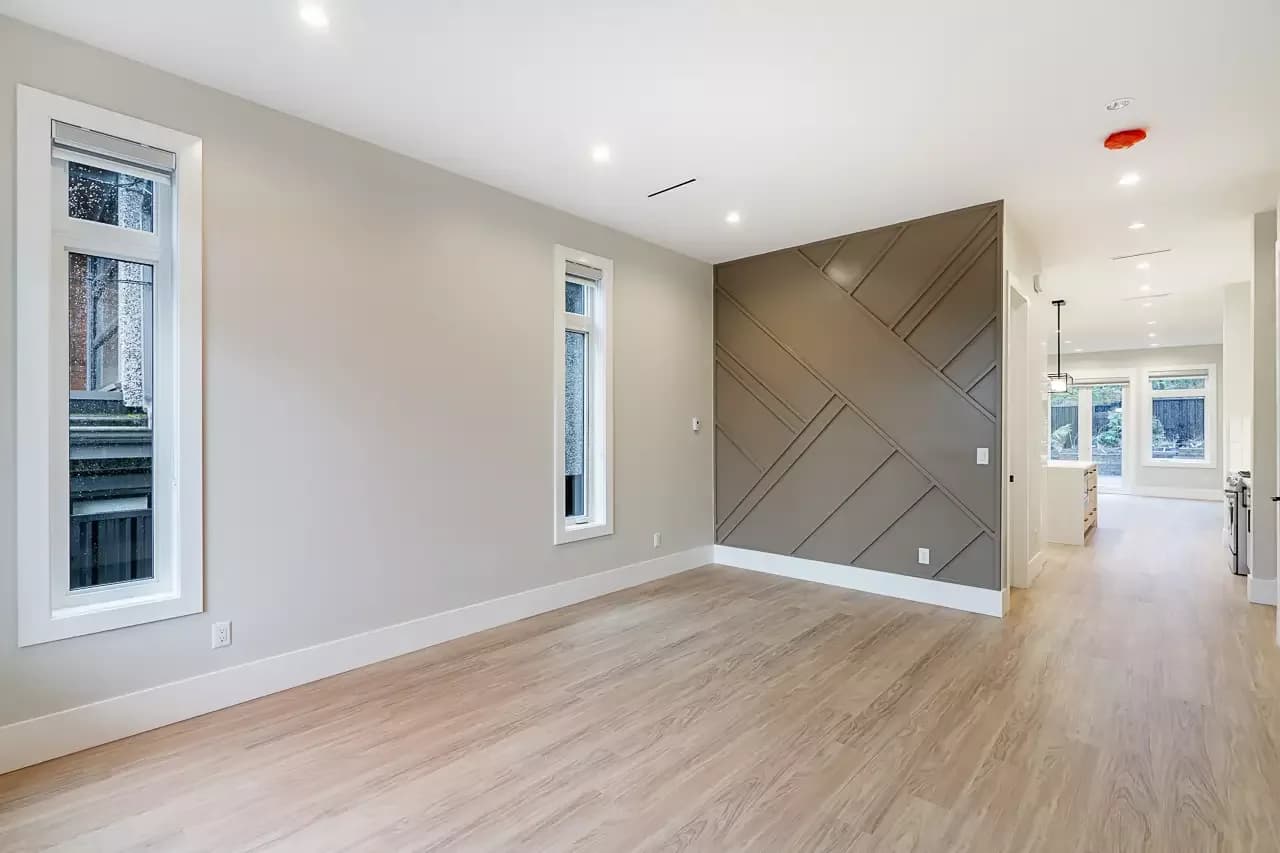 4096 Nithsdale Street photo 38