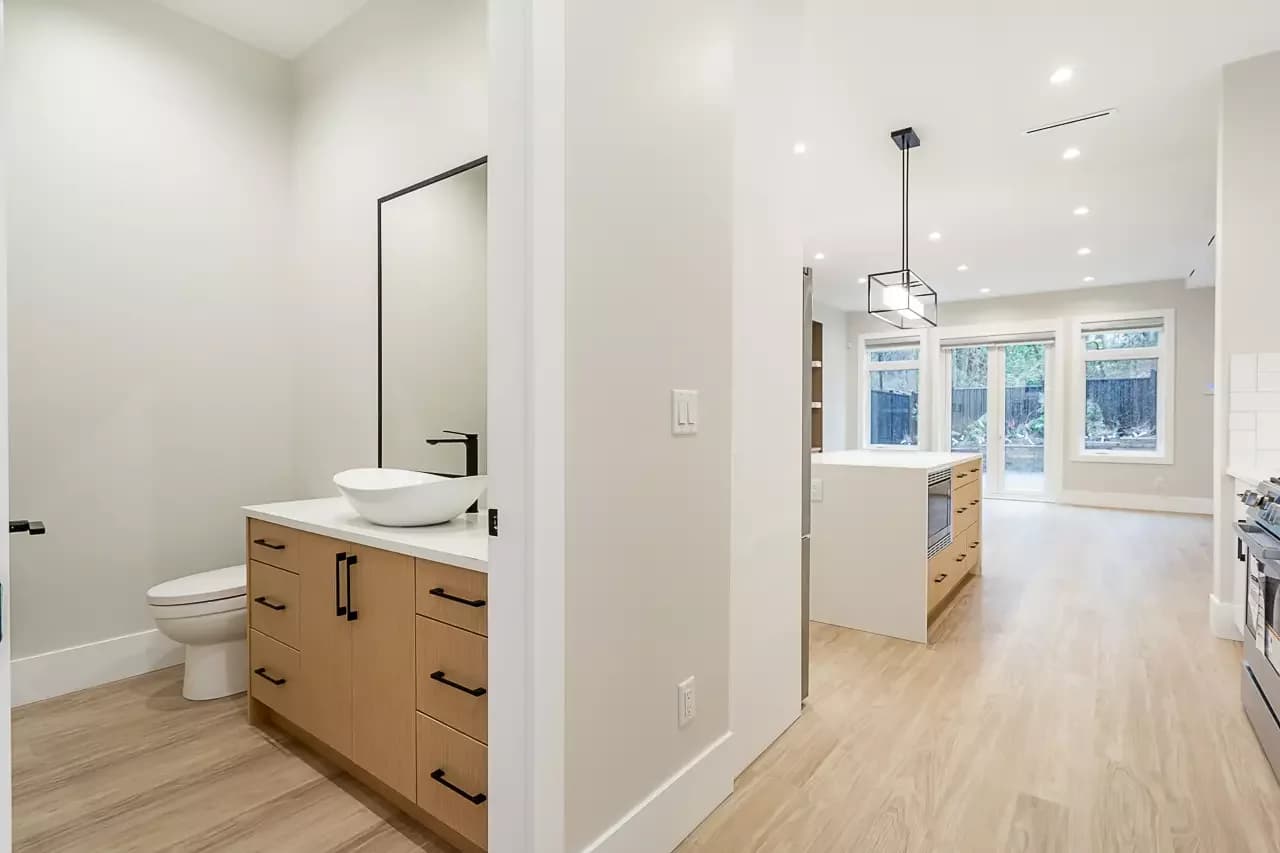 4096 Nithsdale Street photo 40
